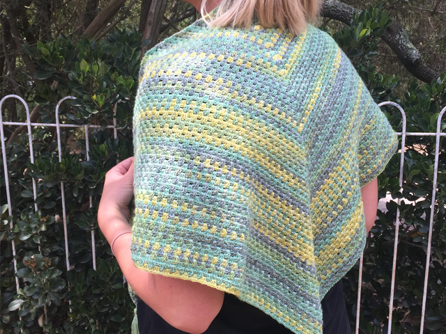 How to Crochet an Easy Triangle Shawl